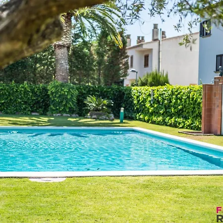 En Planta Baja Con Jardin Y Acceso A Piscina, Cerca De Playa De Sant Pol - Es-298-47 Апартаменты *