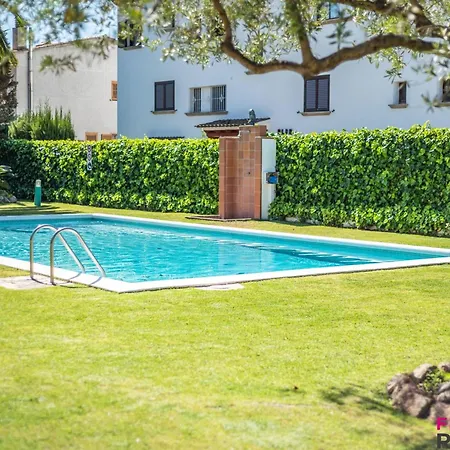 Apartamento En Planta Baja Con Jardín Y Acceso A Piscina, Cerca De Playa De Sant Pol - Es-298-47 Platja d'Aro
