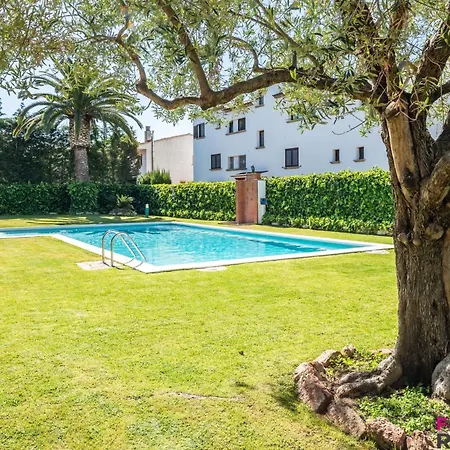 En Planta Baja Con Jardin Y Acceso A Piscina, Cerca De Playa De Sant Pol - Es-298-47 Платья-де-Аро