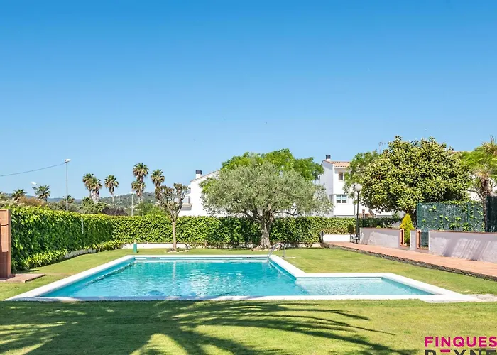 En Planta Baja Con Jardin Y Acceso A Piscina, Cerca De Playa De Sant Pol - Es-298-47 Platja d'Aro