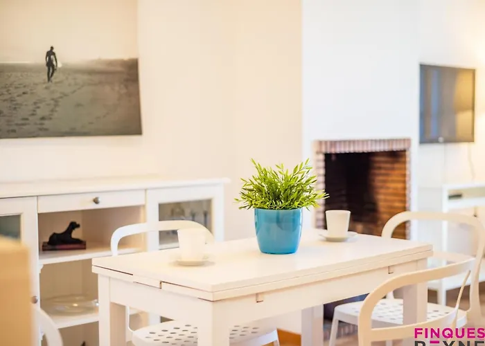 En Planta Baja Con Jardin Y Acceso A Piscina, Cerca De Playa De Sant Pol - Es-298-47