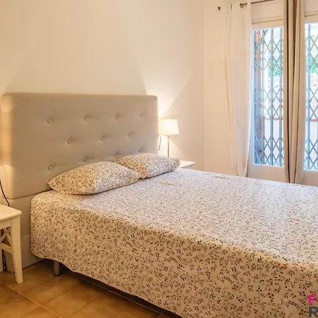 Апартаменти En Planta Baja Con Jardin Y Acceso A Piscina, Cerca De Playa De Sant Pol - Es-298-47 *